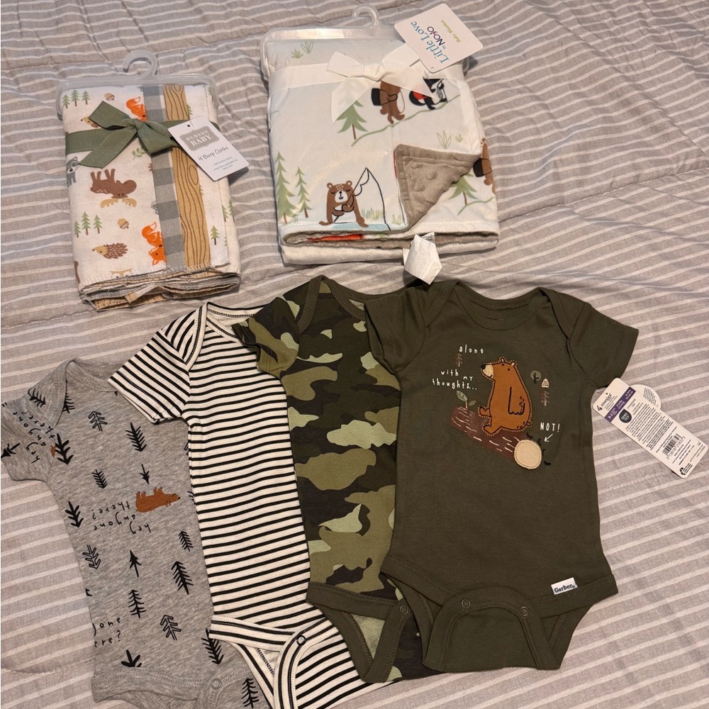 Gerber Green and Gray Bodysuits Set